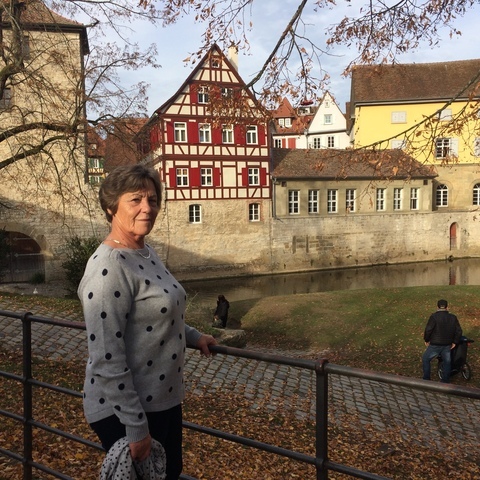 Erzsike, 74 éves társkereső nő - Pásztó
