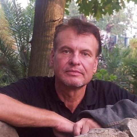 Csaba, 63 éves társkereső profilképe (Debrecen, 2926357)