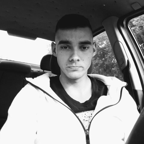 Balázs, 26 éves társkereső profilképe (Budapest, 4091859)