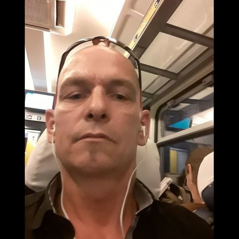 Csaba, 46 éves társkereső profilképe (Miskolc, 4402160)