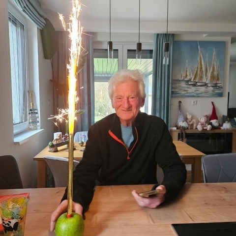 Sándor, 77 éves társkereső profilképe (Vásárosnamény, 4747461)