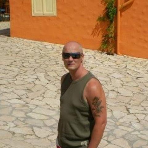 Csaba, 52 éves társkereső profilképe (Győr, 3591062)