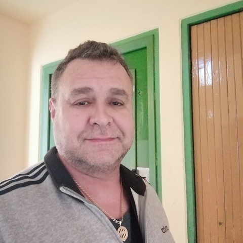 zoli, 55 éves társkereső profilképe (Budapest, XXI., 3782862)