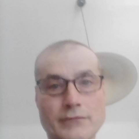 Zoli, 54 éves társkereső profilképe (Budapest, XXI., 3557963)
