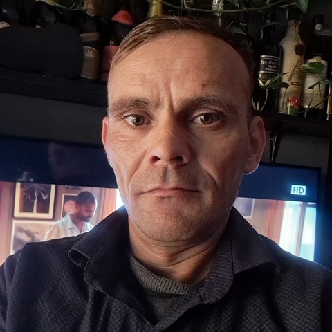 Janos, 41 éves társkereső profilképe (Szatmárnémeti (Szatmár megye, Románia), 4387965)