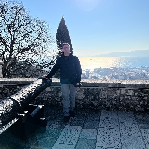 András, 27 éves társkereső profilképe (Gyömöre, 4643366)