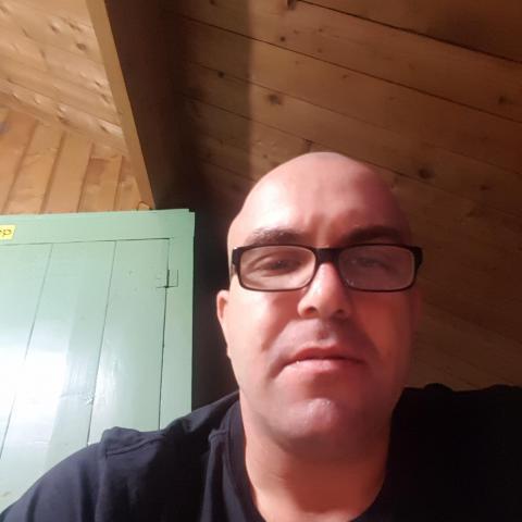 Norbert, 43 éves társkereső profilképe (Debrecen, 3532066)