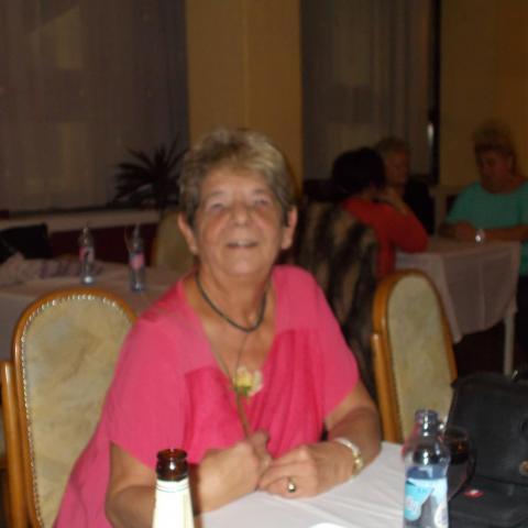 Zsuzsanna, 71 éves társkereső profilképe (Pécs, 3362667)