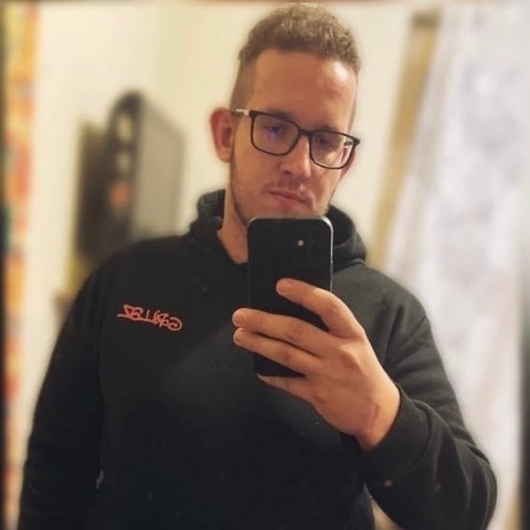 Alex, 21 éves társkereső profilképe (Nyírkáta, 4709470)