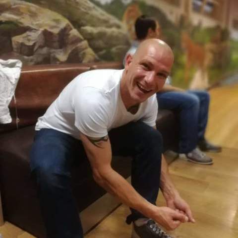 Zsolt, 43 éves társkereső profilképe (Vértessomló, 3975470)