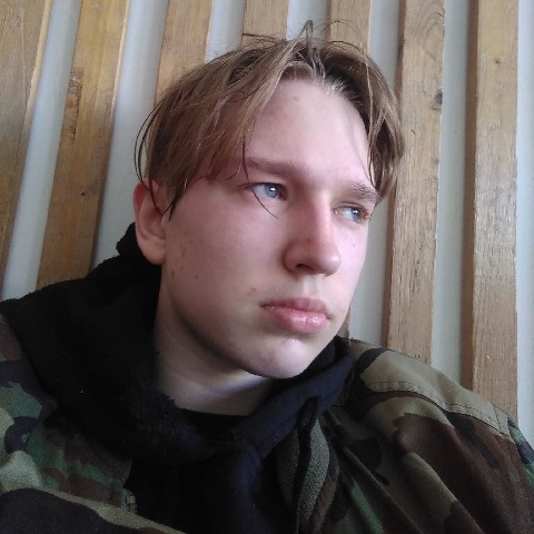 Márton, 17 éves társkereső férfi - Onga