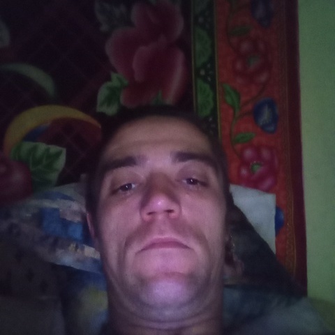 Tamás, 37 éves társkereső profilképe (Ózd, 4275173)