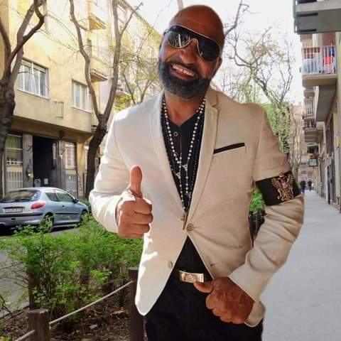 Gyula, 49 éves társkereső profilképe (Budapest, 4425775)