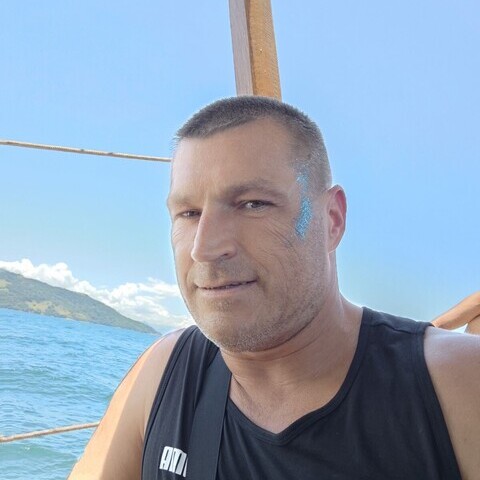 Krisztian, 42 éves társkereső profilképe (Szigetszentmiklós, 4670975)