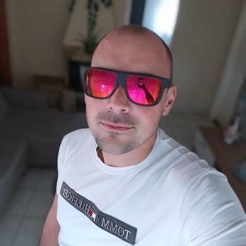Albert, 30 éves társkereső profilképe (Püspökladány, 4425980)