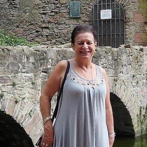 Katalin, 82 éves társkereső profilképe (Frankfurt am Main (Hessen, Németország), 3337680)