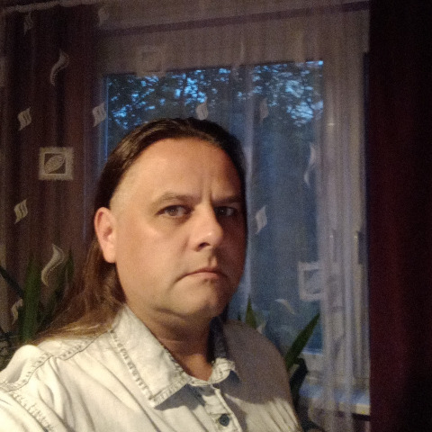 András, 50 éves társkereső profilképe (Győr, 4055481)