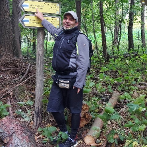 László, 51 éves társkereső profilképe (Szarvas, 4404483)