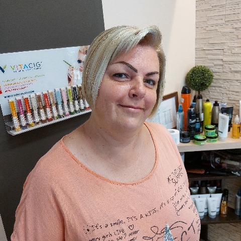 Kriszti, 49 éves társkereső profilképe (Budapest, X., 4050584)