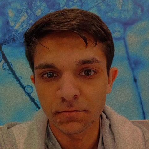 Alex, 22 éves társkereső profilképe (Budapest, 4389486)
