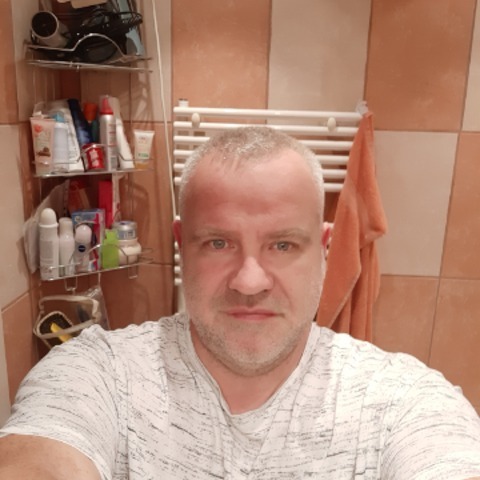 Krisztián, 48 éves társkereső profilképe (Sopron, 3599186)