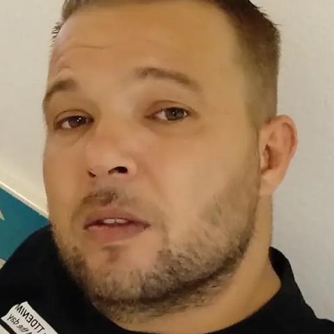 Dániel, 40 éves társkereső profilképe (Tar, 4386587)