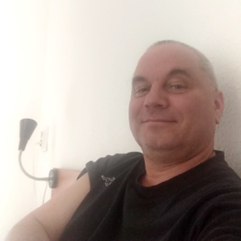 Tamás, 46 éves társkereső profilképe (Mosonmagyaróvár, 4024388)