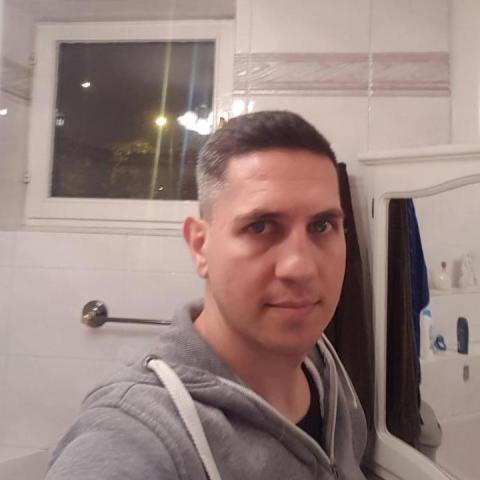Jani, 37 éves társkereső férfi - Debrecen