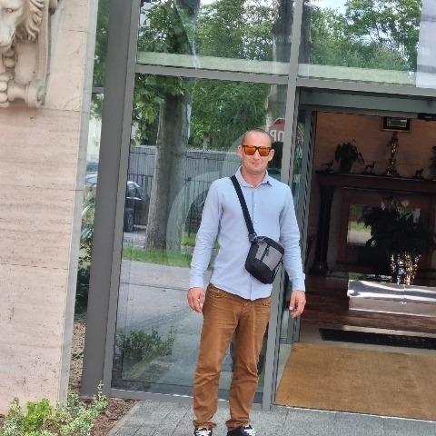 Tamás, 33 éves társkereső profilképe (Debrecen, 4416495)