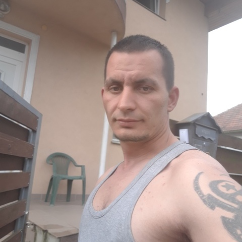 Istvan, 31 éves társkereső profilképe (Szada, 4376296)