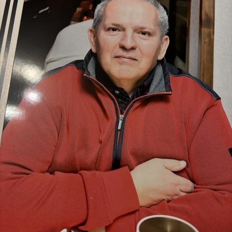 Zsolt, 55 éves társkereső profilképe (Budapest, 4768199)
